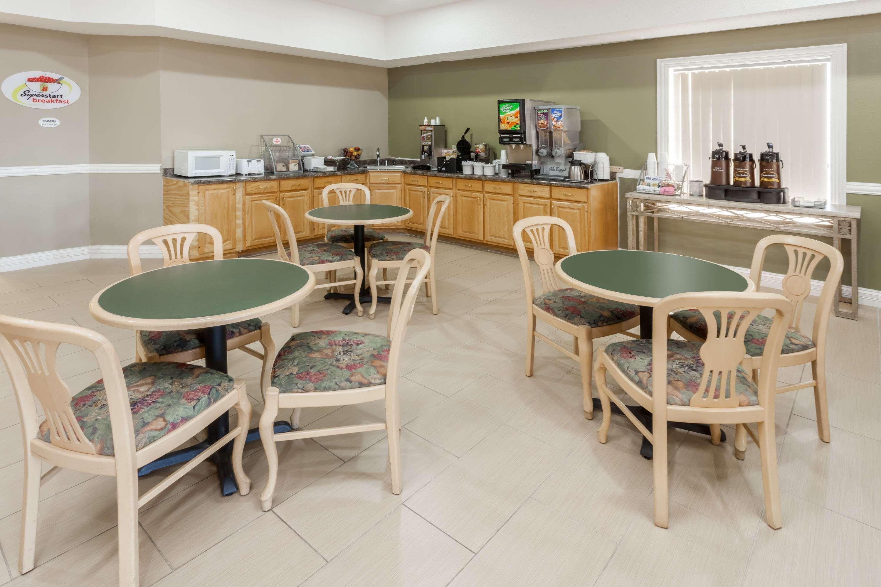 ซูเปอร์ 8 บาย วินด์แฮม โรเชสเตอร์ Hotel Rochester ภายนอก รูปภาพ